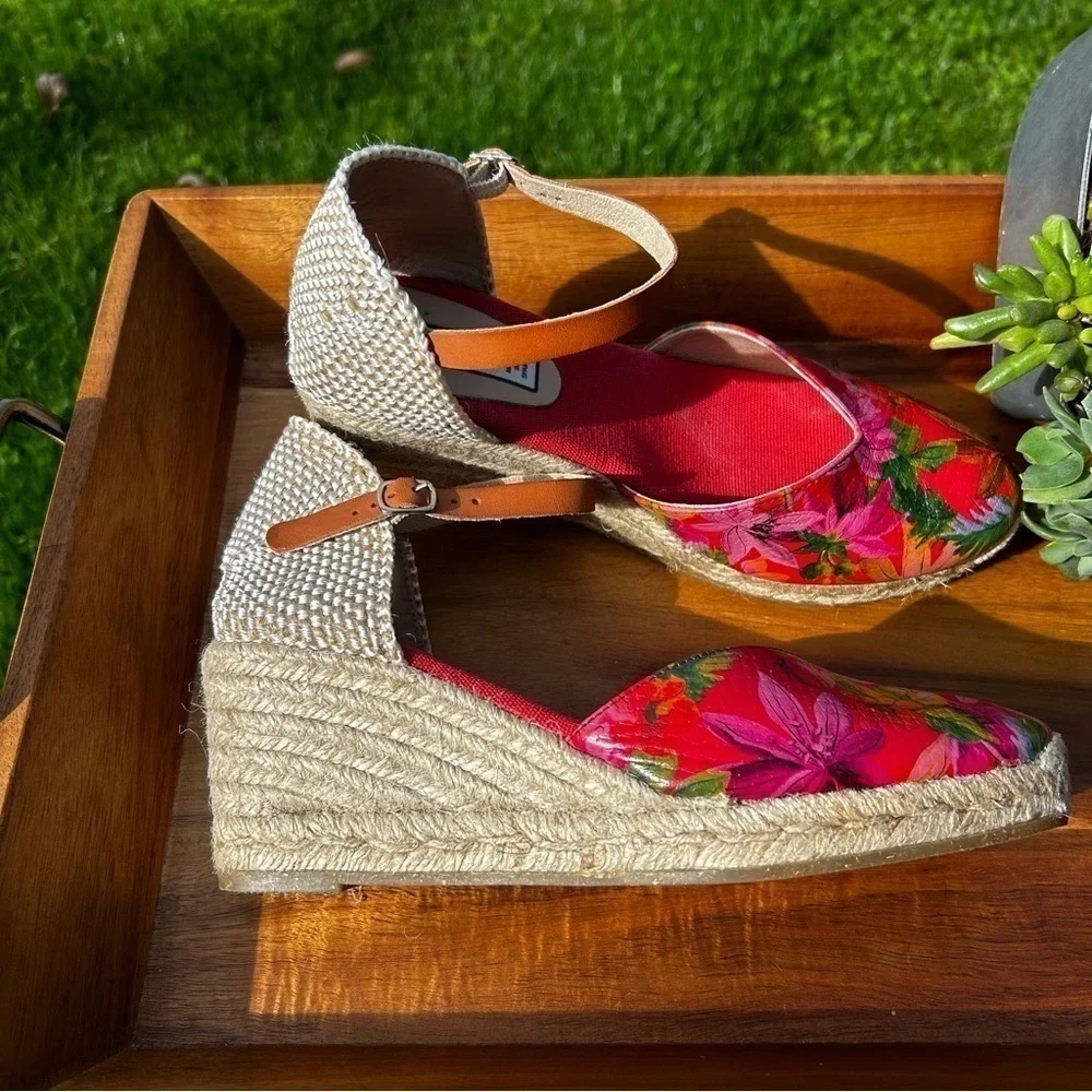 Dolce Vita Red Floral Espadrille Wedge Sandals